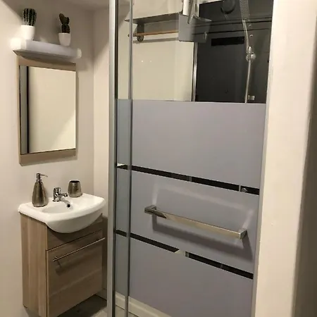 Joli Meublé Proche De La * Veules-les-Roses