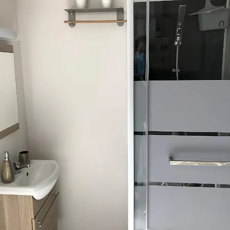 Joli Meuble Proche De La Apartman